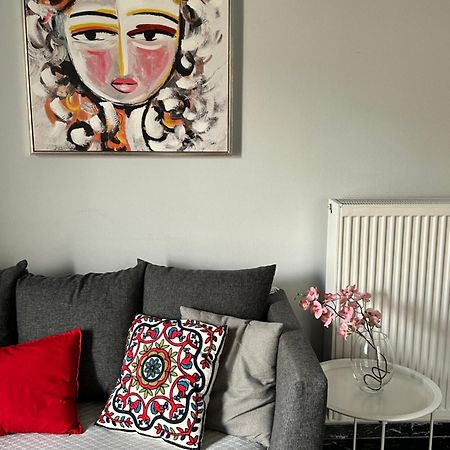 Beautiful Apartment Next To Metro Station Athen Eksteriør billede
