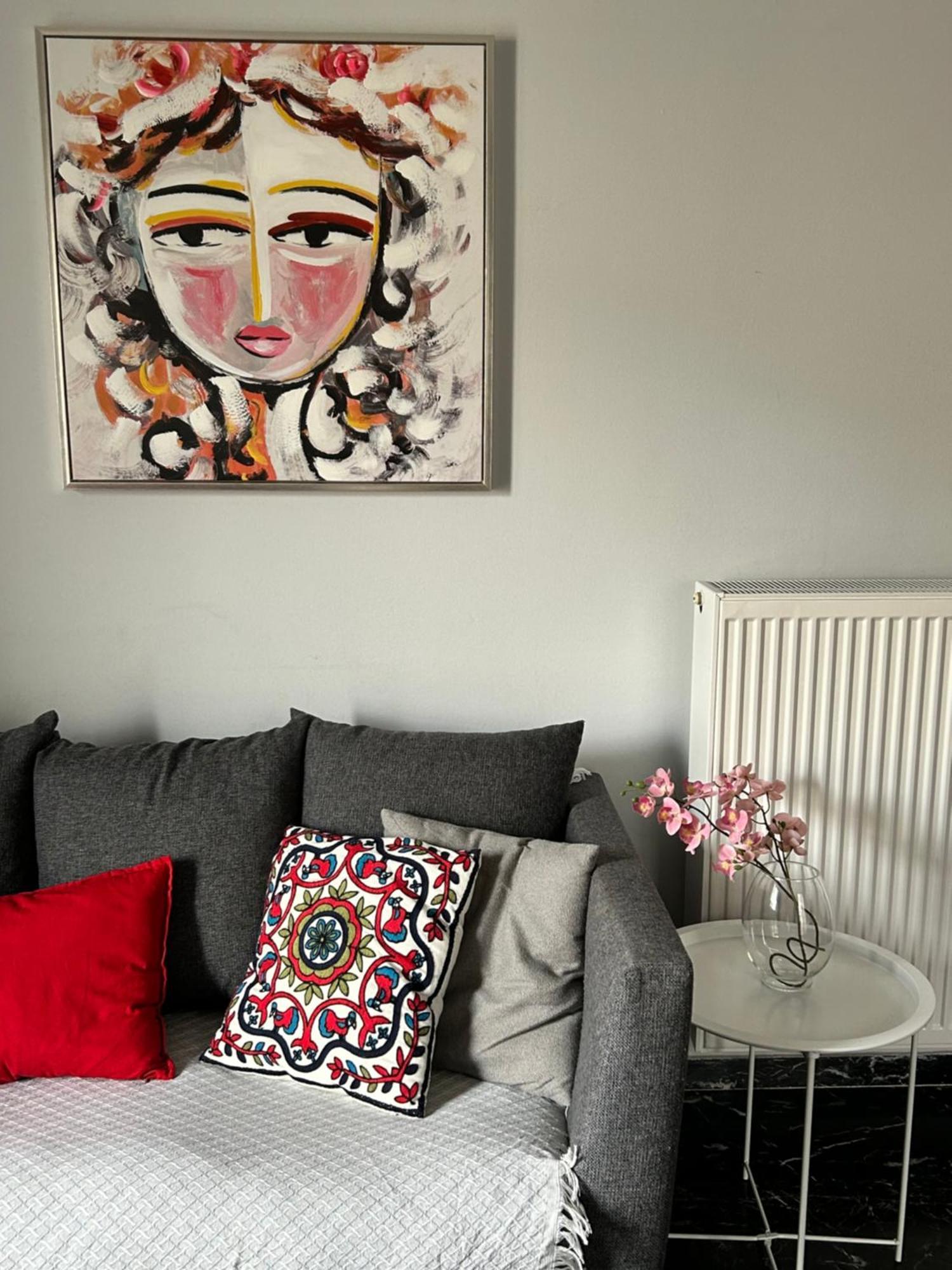 Beautiful Apartment Next To Metro Station Athen Eksteriør billede